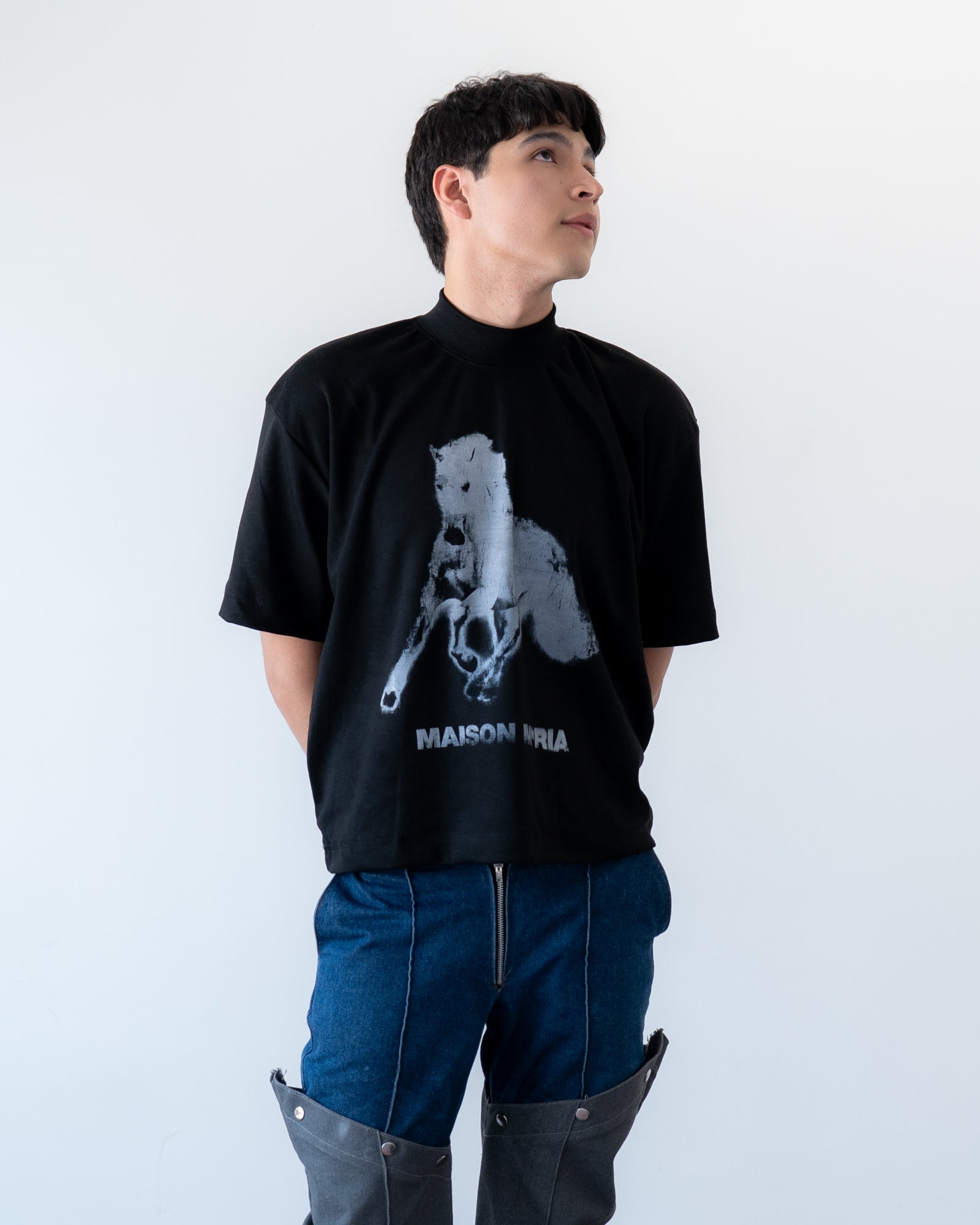 CLASSIC T-SHIRT